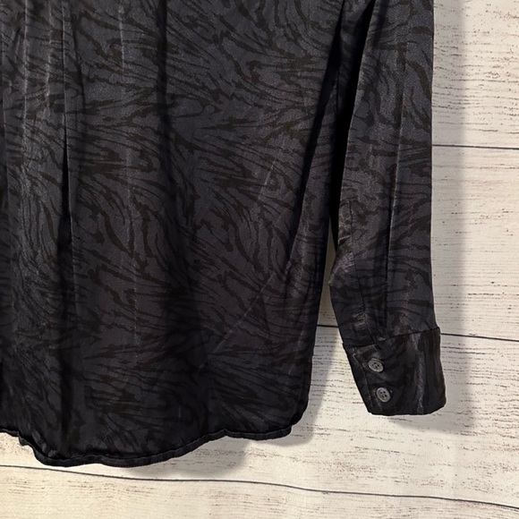 Rails Pearl Onyx Print Satin Blouse M - Picture 7 of 8